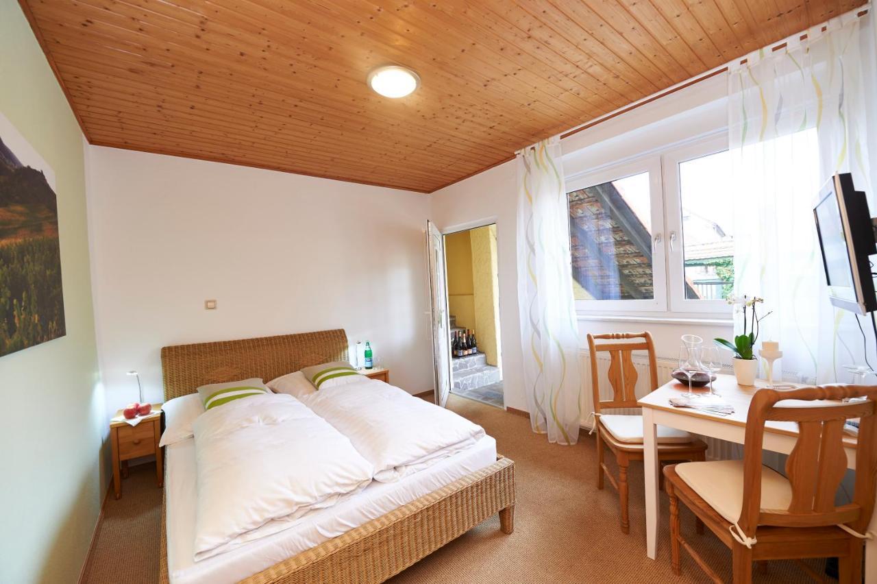Gaestehaus Achenbach Wonsheim Exterior foto